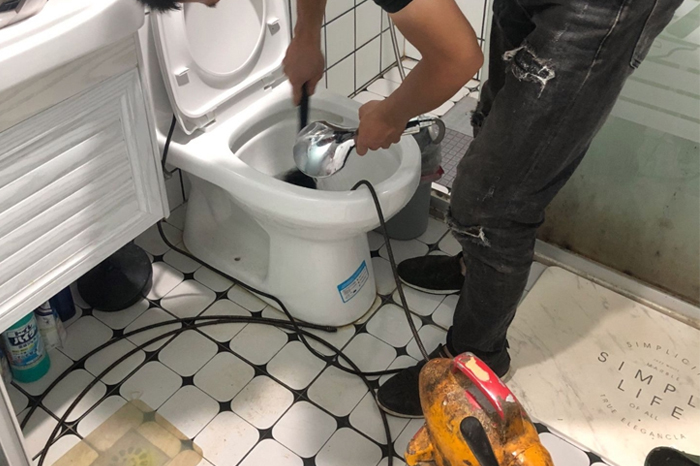 德格疏通下水道