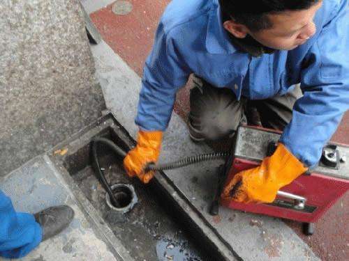 德格疏通下水道